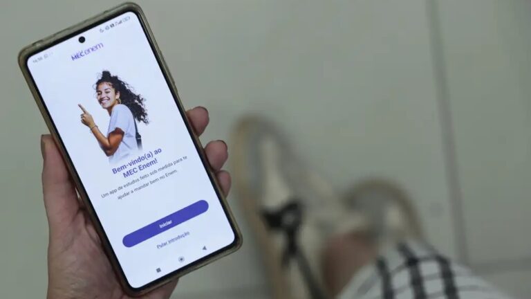 aulao-para-o-enem-em-sbc-lula-se-encontra-com-estudantes-de-cursinhos-populares-o-mec-enem-e-uma-plataforma-para-o-jovem-ou-qualquer-brasileiro-que-queira-se-preparar-para-fazer-a-prova-do-enem-explica-o-presidente-lula-foto-joedson-alves-agencia-brasil-tvt-news-gabaritos-gabarito-enem-gabarito-do-enem-2025