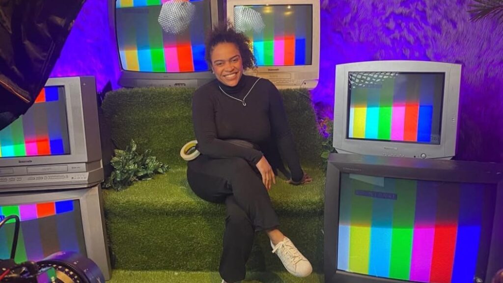 cineasta-brasileira-segue-detida-nos-eua-barbara-marques-cineasta-brasileira-detida-nos-eua-e-transferida-e-pode-receber-visitas-foto-instagram-barbaramarianamarques-tvt-news