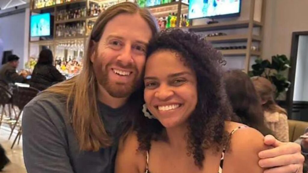 Cineasta brasileira é libertada nos EUA 1 cineasta-brasileira-e-libertada-nos-eua-ator-tucker-may-agradeceu-o-apoio-pela-libertacao-da-esposa-a-cineasta-brasileira-barbara-marques-foto-instagram-tucker-may-tvt-news