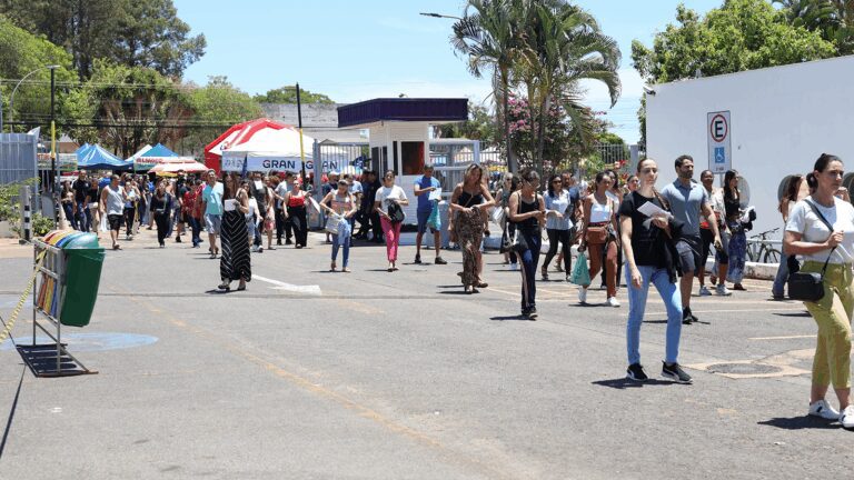 cnu-2025-divulga-gabaritos-oficiais-preliminares-das-provas-objetivas-candidatos-participam-da-primeira-fase-do-cnu-2025-foto-valter-campanato-agencia-brasil-tvt-news