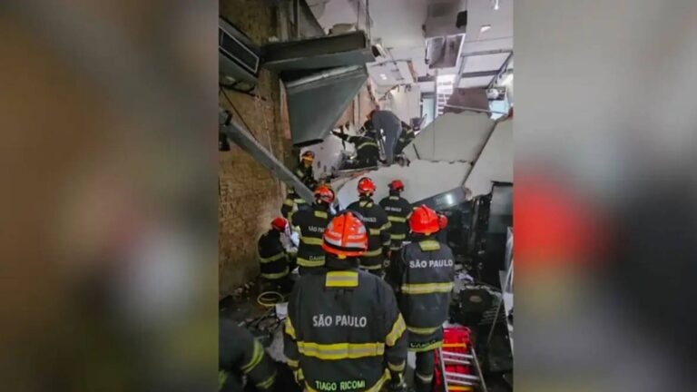 uma-pessoa-morre-apos-desabamento-de-teto-de-restaurante-em-sp-teto-do-restaurante-teria-desabado-apos-explosao-de-gas-foto-divulgacao-bombeiros-sp-tvt-news