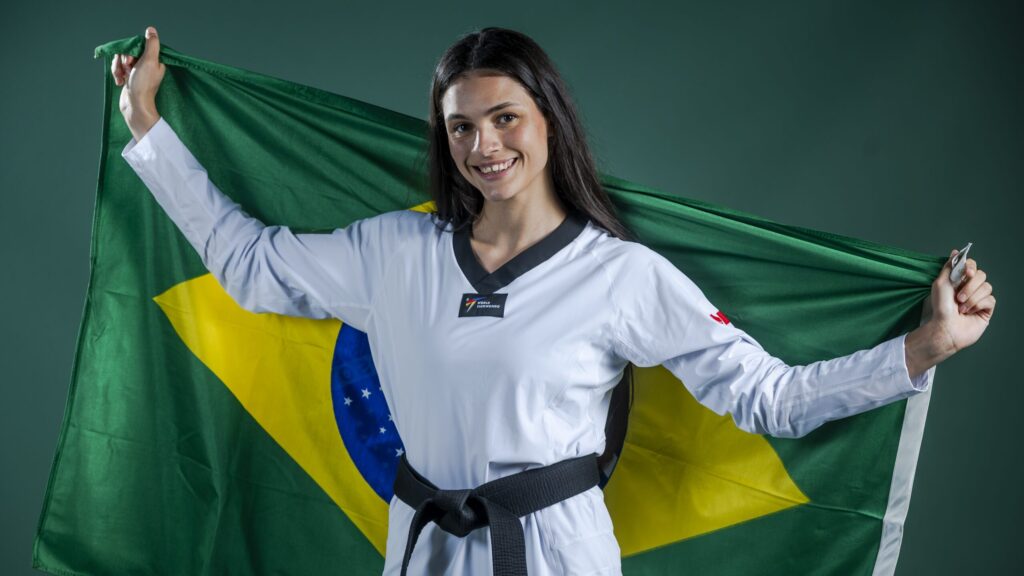 maria-clara-pacheco-campea-mundial-taekwondo-brasil-tvt-news
