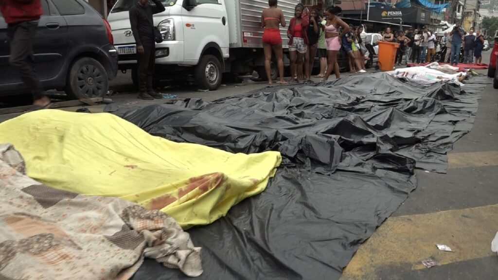 Mortes no RJ passam de 130; Castro fala em “sucesso” em meio a possíveis torturas e execuções 1 castro-sucesso-peracao-rj-mais-130-mortos