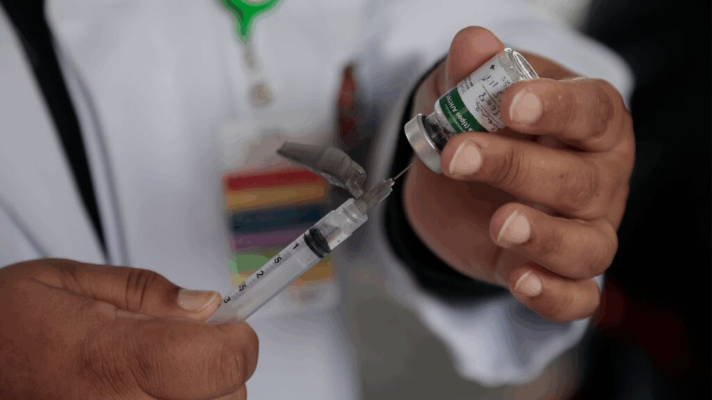 40-porcento-das-fake-news-sobre-vacinas-da-america-latina-se-concentram-no-brasil-esquema-vacinal-e-importante-para-se-previnir-de-doencas-e-reduzir-a-circulacao-de-virus-e-bacterias-foto-paulo-pinto-agencia-brasil-tvt-news