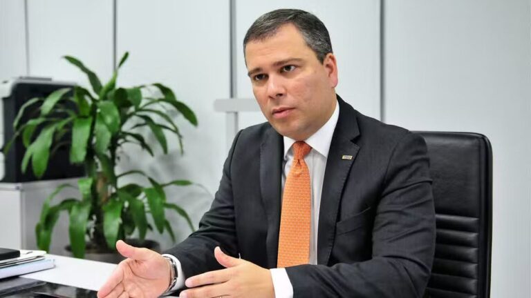 presidente-do-brb-afastado-operacao-pf-fraudes-paulo-henrique-costa-presidente-do-brb-foto-agencia-brasilia-tvt-news