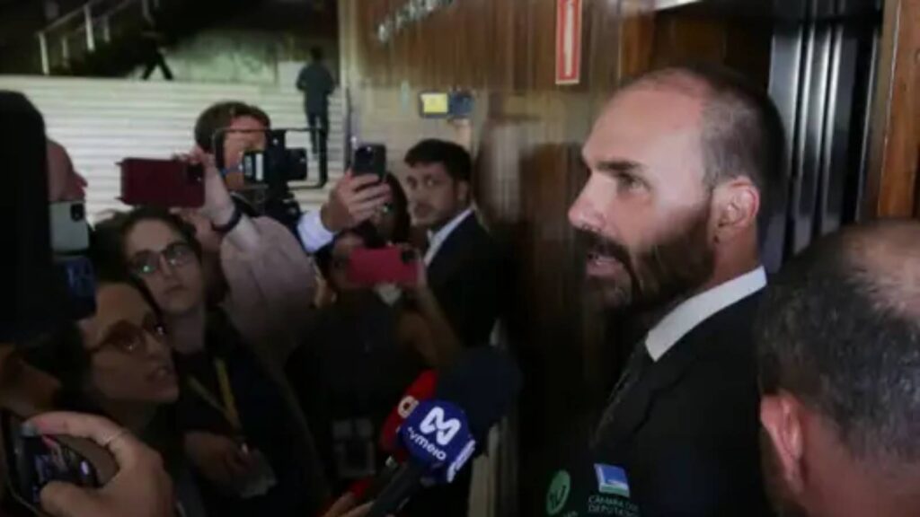 stf-conclui-julgamento-que-torna-eduardo-bolsonaro-reu-proximo-passo-sera-abertura-de-uma-acao-penal-contra-o-deputado-foto-lula-marques-abr-tvt-news