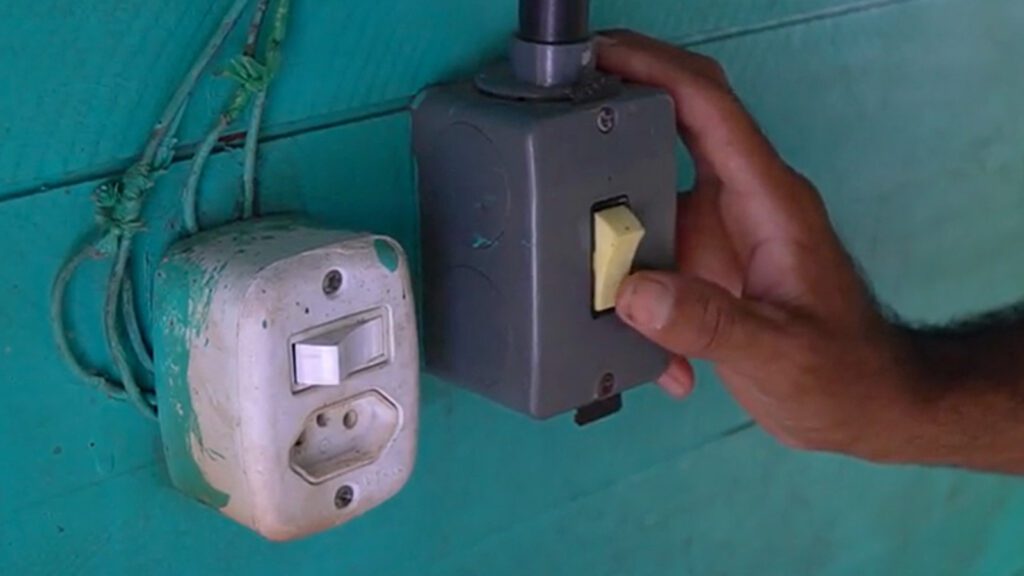 inflacao-cai-menor-patamar-em-outubro-desde-1998-mudanca-da-bandeira-tarifaria-vermelha-patamar-2-vigente-em-setembro-para-a-bandeira-vermelha-patamar-1-contribuiu-para-o-resultado-vitor-vasconcelos-secom-pr-tvt-news