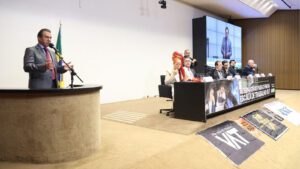 Ministro-do-Trabalho-defende-o-fim-da-escala-6x1-na-Camara-dos-Deputados-allexandre-silva-mte-tvt-news