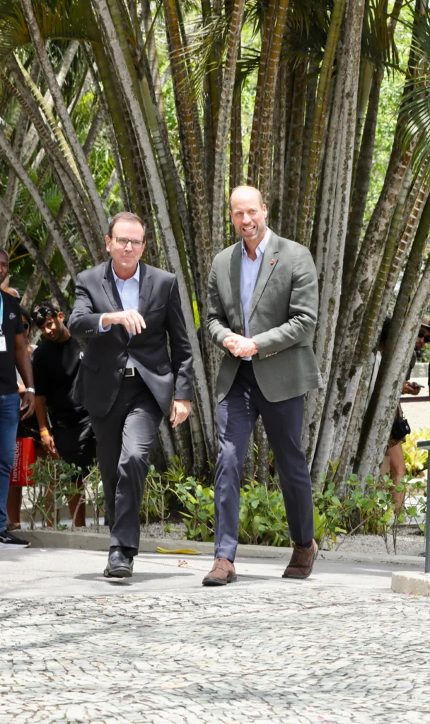 Príncipe William visita Pão de Açúcar e recebe chave da cidade do Rio 8
