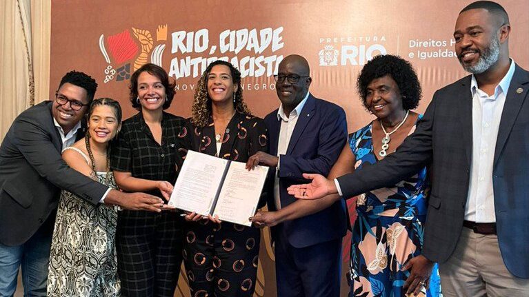 consciencia-negra-conheca-12-autores-negros-da-literatura-brasileira-autoras-negras-autores-negros-dica-de-leitura-marchando-por-um-brasil-com-igualdade-racial-anielle-franco-e-benedita-da-silva-tvt-news