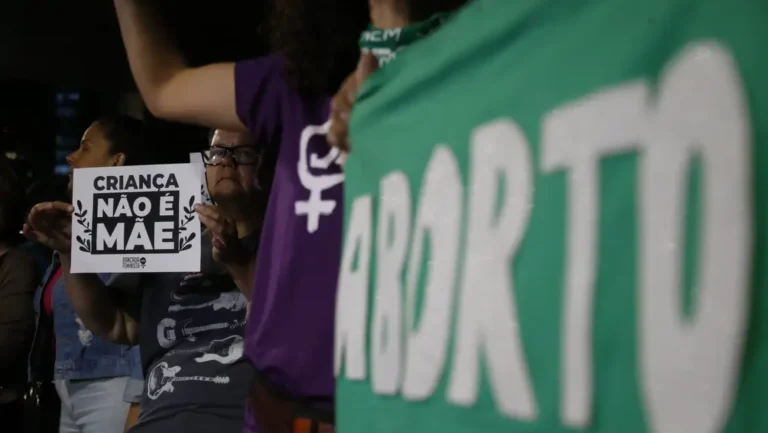 camara-aprova-projeto-dificulta-aborto-em-criancas-gestacoes-infantis-sao-decorrentes-de-estupro-de-vulneravel-foto-paulo-pinto-agencia-brasil-tvt-news