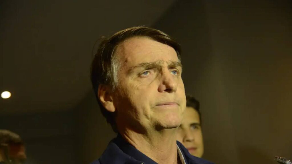 defesa-de-bolsonaro-pede-prisao-domiciliar-humanitaria-ao-stf-de-acordo-com-a-defesa-a-ida-de-bolsonaro-para-o-presidio-tera-graves-consequencias-foto-fernando-frazao-agenciabrasil-tvt-news