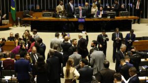 motta-adia-votacao-do-pl-antifaccao-mais-uma-vez-o-projeto-deve-ser-votado-na-proxima-terca-(18)-foto-lula-marques-agencia-brasil-tvt-news