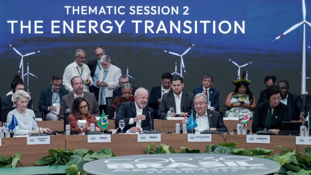 Lula: "mundo precisa definir o caminho para acabar com a dependência dos combustíveis fósseis" 1 lula-mundo-precisa-definir-o-caminho-para-acabar-com-a-dependencia-dos-combustiveis-fosseis-cupula-de-lideres-cop30-belem-tvt-news