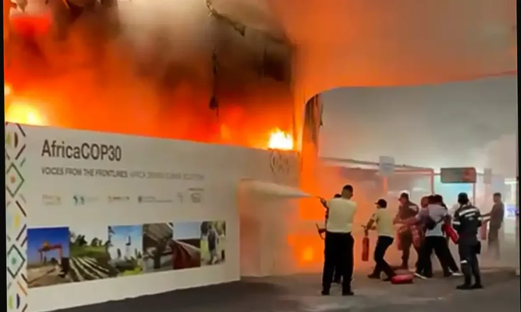 incendio-atinge-pavilhao-da-cop30-imagens-do-incendio-na-zona-azul-da-cop30-foto-agencia-brasil-reproducao-de-video-tvt-news
