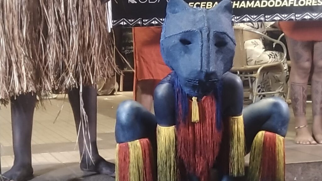 cupula-dos-povos-une-saberes-indigenas-e-tecnologia-startup-paraense-une-saberes-indigenas-e-tecnologia-em-performance-na-estacao-das-docas-tvt-news