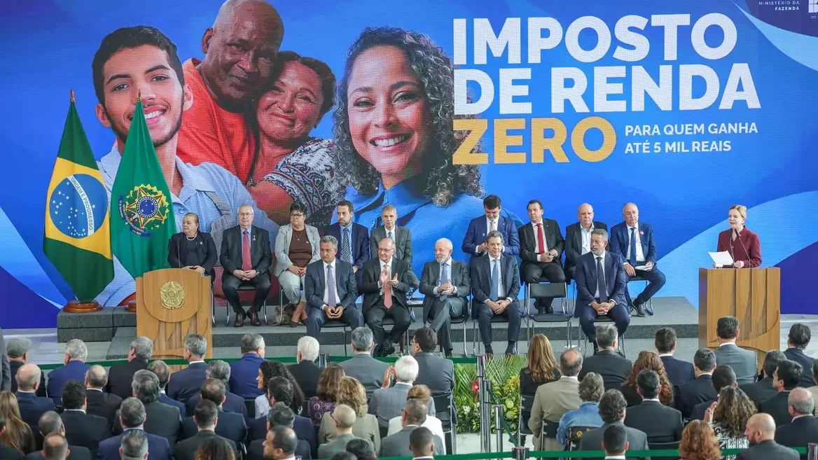 Lula sanciona isenção do IR para quem ganha até R$ 5 mil