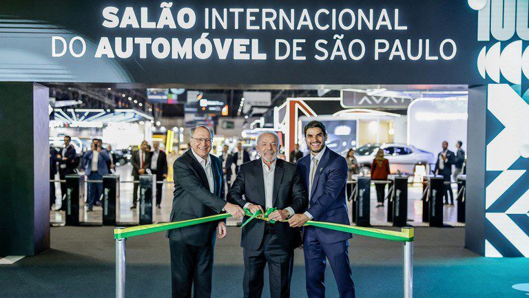 salao-do-automovel-comeca-em-sao-paulo-com-a-presenca-de-lula-salao-internacional-do-automovel-2025-tvt-news