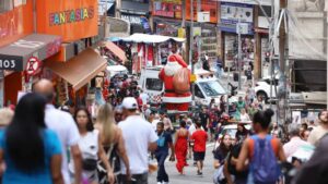 TVTNews 23 novo-salario-minimo-sera-de-r-1-621-em-2026-cerca-de-62-milhoes-de-brasileiros-recebem-o-minimo-foto-rovena-rosa-agencia-brasil-tvt-news