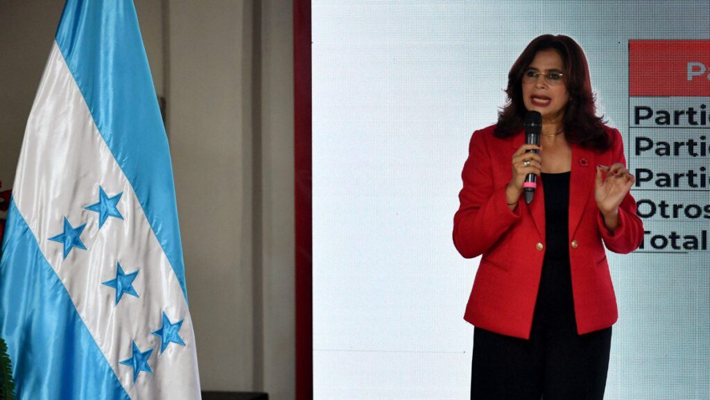 Trump e a estratégia de interferência eleitoral: de Honduras à Polônia 2 trump-e-a-estrategia-de-interferencia-eleitoral-de-honduras-a-polonia-tvt-news