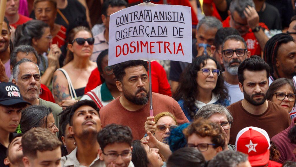 Como foram os atos da esquerda contra a Dosimetria 2 congresso-inimigo-do-povo-dia-14-todos-nas-ruas-contra-pl-da-dosimetria-atos-contra-congresso-inimigo-do-povo-e-pl-da-dosimetria-acontecem-em-todo-o-pais-contra-pl-da-dosimetria-sem-anistia-para-golpista-ato-14-de-dezembro-ato-na-paulista-ato-musical-com-chico-buarque-caetano-veloso-e-gilberto-gil-no-rio-de-janeiro-tvt-news