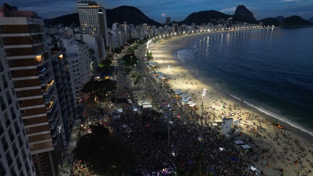 Como foram os atos da esquerda contra a Dosimetria 4 congresso-inimigo-do-povo-dia-14-todos-nas-ruas-contra-pl-da-dosimetria-atos-contra-congresso-inimigo-do-povo-e-pl-da-dosimetria-acontecem-em-todo-o-pais-contra-pl-da-dosimetria-sem-anistia-para-golpista-ato-14-de-dezembro-ato-na-paulista-ato-musical-com-chico-buarque-caetano-veloso-e-gilberto-gil-no-rio-de-janeiro-tvt-news