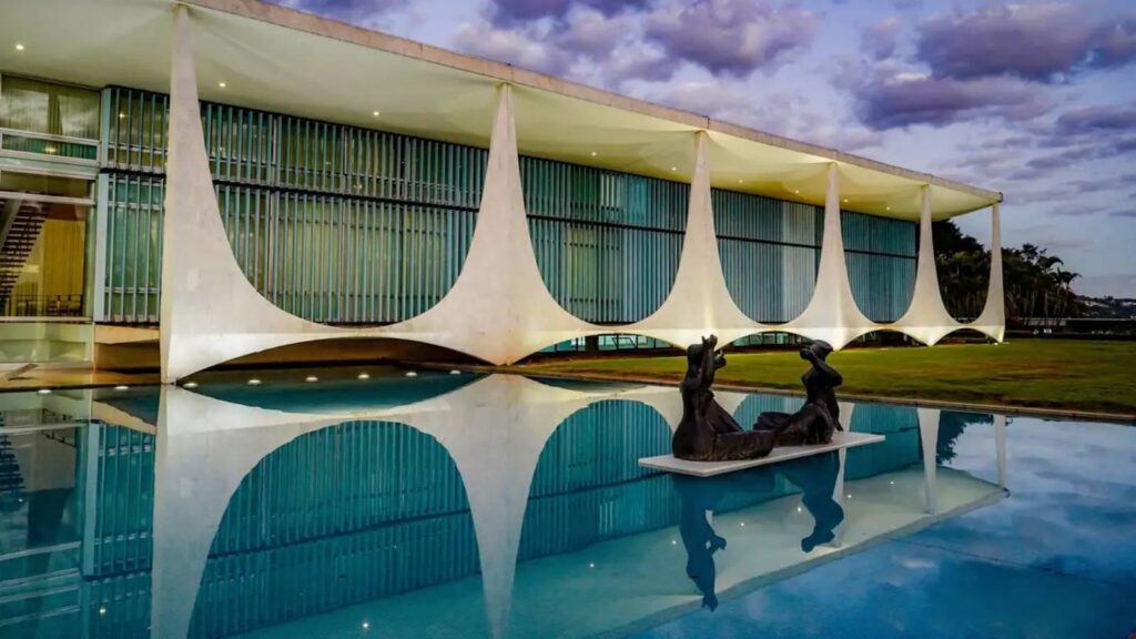 pf-acha-documentos-no-alvorada-e-pede-para-interrogar-bolsonaro-cofres-foram-abertos-no-dia-25-de-junho-deste-ano-foto-rafa-neddermeyer-agencia-brasil-tvt-news