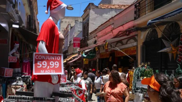 entenda-os-direitos-do-consumidor-para-trocas-de-presentes-de-natal-cdc-nao-obriga-a-trocar-produtos-por-motivo-de-gosto-tamanho-cor-ou-modelo-foto-tomaz-silva-agencia-brasil-tvt-news