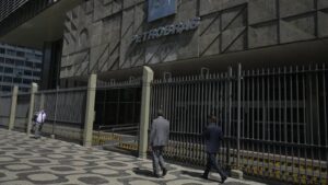 petroleiros-aprovam-greve-nacional-a-partir-de-segunda-feira-segundo-os-sindicatos-nova-proposta-nao-avanca-em-tres-pontos-centrais-foto-fernando-frazao-agencia-brasil-tvt-news