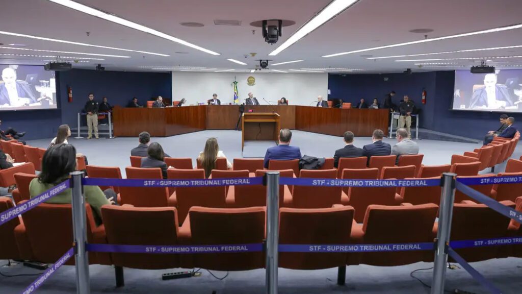 STF-tem-maioria-para-condenar-mais-cinco-reus-da-trama-golpista-rosinei-coutinho-stf-tvt-news