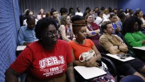 Da Redação 22 defensoria-critica-fim-de-cotas-raciais-em-santa-catarina-dpu-disse-ver-com-preocupacao-e-repudio-a-aprovacao-do-pl-foto-fernando-frazao-agencia-brasil-tvt-news