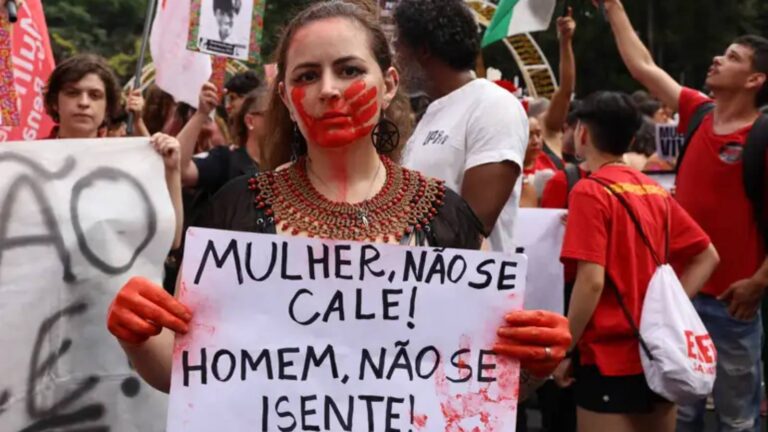 lula-sanciona-lei-que-amplia-protecao-as-vitimas-de-crimes-sexuais-lei-aumenta-as-penas-para-os-crimes-sexuais-que-envolvem-menores-de-idade-e-pessoas-vulneraveis-foto-rovena-rosa-agencia-brasil-tvt-news