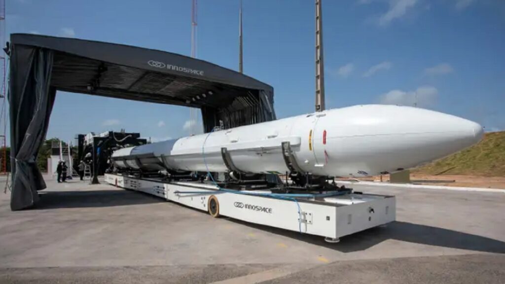 Inicialmente, o lançamento do foguete estava previsto para ocorrer na última quarta-feira (17). Contudo, durante a etapa final de averiguação dos sistemas, segundo a Innospace, foi detectada uma anomalia. Foto: Divulgação