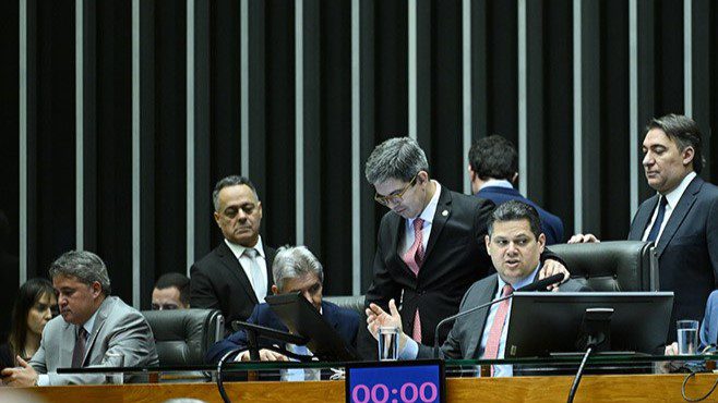 congresso-nacional-aprova-a-ldo-que-regula-o-orcamento-do-brasil-para-2026-tvt-news