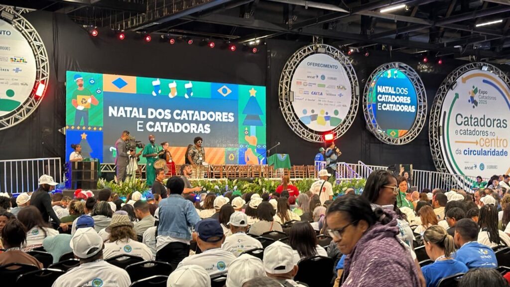 natal-dos-catadores-lula-anuncia-novos-programas-e-critica-criminalizacao-da-pobreza-tvt-news