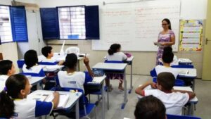 TVTNews 25 com-isencao-do-ir-metade-dos-professores-da-educacao-basica-deixa-de-pagar-imposto-ao-menos-1-milhao-de-professores-da-educacao-basica-vao-ter-aumento-na-renda-foto-sumaia-vilela-agencia-brasil-tvt-news