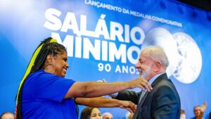 salario-minimo-temos-a-obrigacao-de-brigar-para-que-ele-melhore-diz-lula-tvt-news