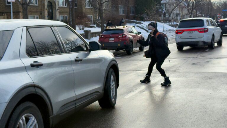 agente-migratorio-dos-eua-mata-mulher-a-tiros-tvt-news