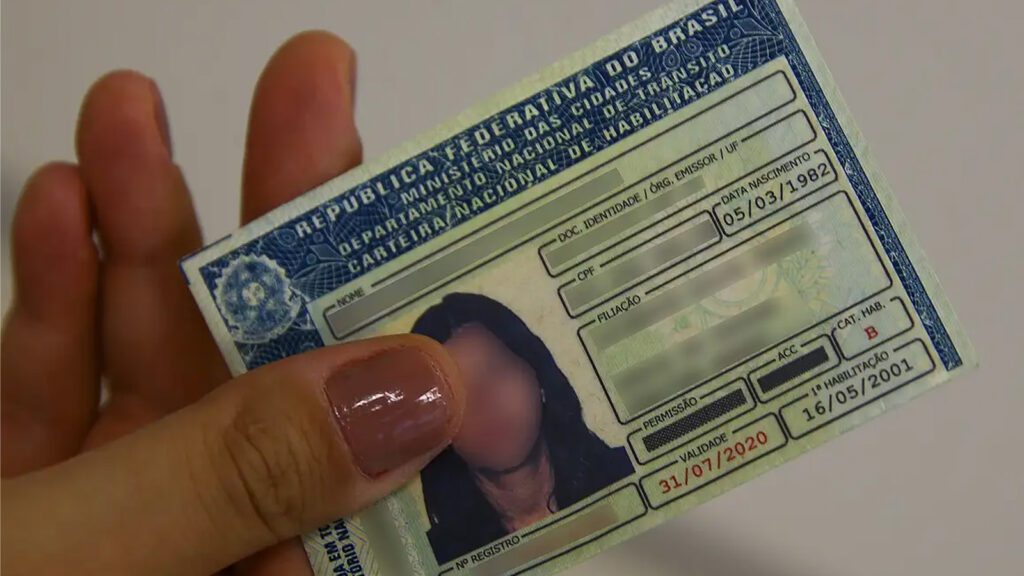 CNH-emitida-no-Brasil-passa-a-valer-em-Portugal