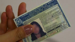 CNH-emitida-no-Brasil-passa-a-valer-em-Portugal