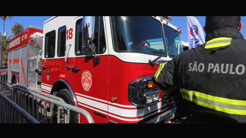 homem-e-bebe-morrem-em-incendio-em-apartamento-na-zona-leste-de-sp-por-volta-das-5h-da-manha-dez-viaturas-dos-bombeiros-e-ambulancias-do-samu-seguiram-para-o-local-foto-bombeiro-militar-sp-tvt-news
