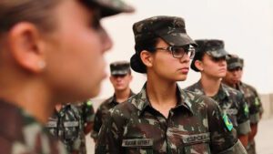 Da Redação 17 Exercito-faz-selecao-para-alistamento-militar-de-homens-e-mulheres-divulgacao-exercito-brasileiro-tvt-news