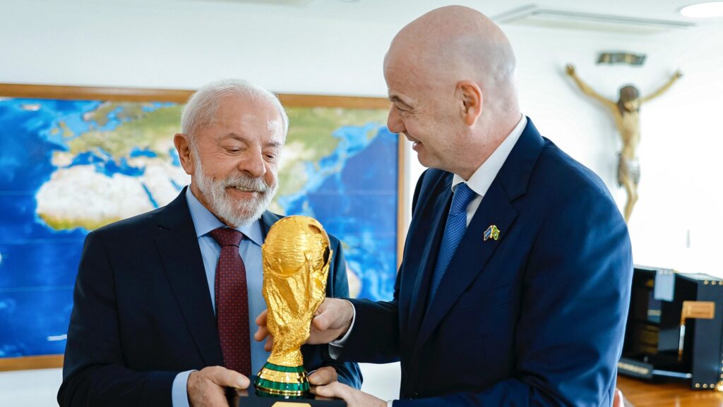 lula-copa-do-mundo-fifa-futebol-selecao-brasileira-carlo-ancelotti-gianni-infantino-vitoria-lider-pesquisas-pesquisa-tvt-news