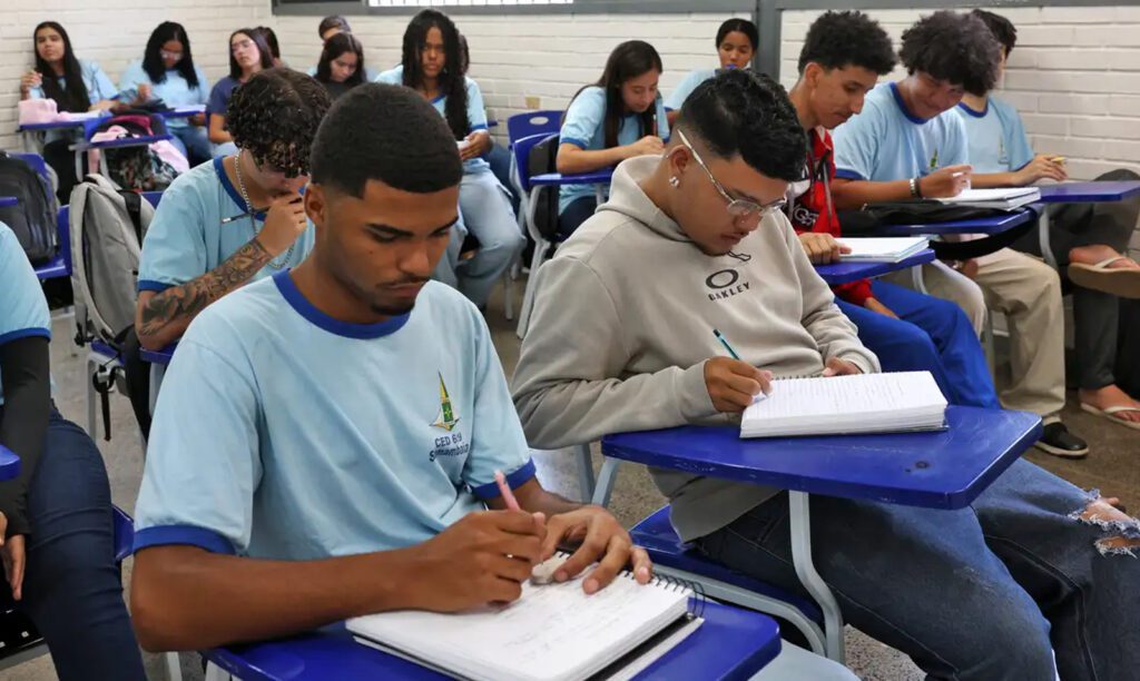 Sisu-ProUni-e-Fies-qual-a-diferenca-E-como-escolher-o-curso-de-ensino-superior-antonio-cruz-agencia-brasil-tvt-news