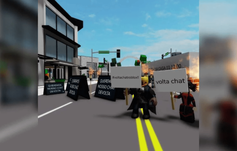 Atualizações no Roblox provocam revolta entre crianças 1 criancas-carregavam-placas-pedindo-o-chat-de-volta-ao-roblox-foto-reproducao-roblox-redes-sociais-tvt-news