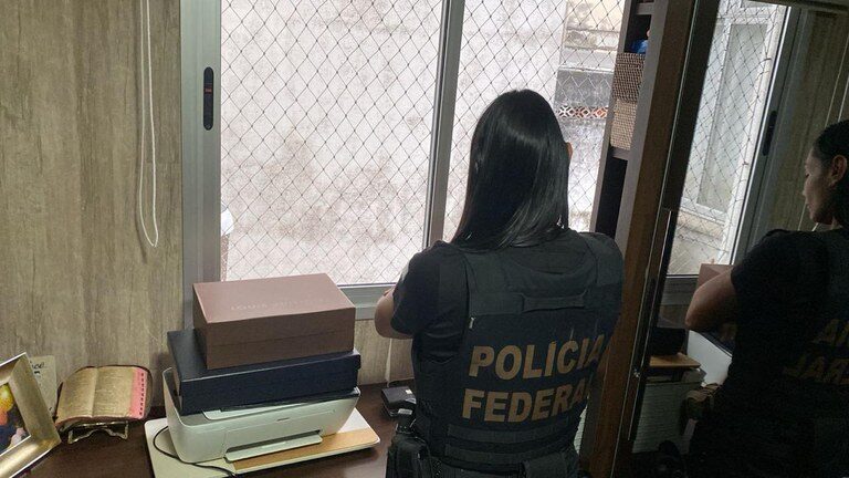 master-pf-mira-rioprevidencia-aplicacoes-castro-pf-cumpre-quatr-mandados-de-busca-e-apreensao-foto-policia-federal-tvt-news