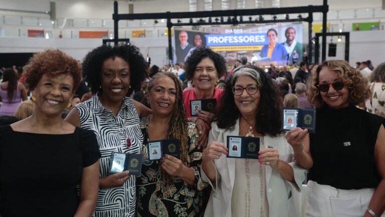 reajuste-piso-professores-governo-lula-anuncia-aumento-do-piso-salarial-tvt-news