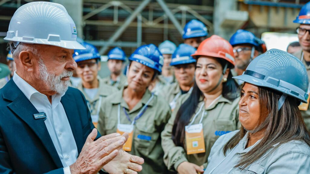 Taxa de desemprego cai para 5,1% em 2025, o menor patamar da história