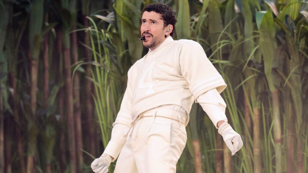 bad-bunny-coloca-a-america-latina-no-palco-do-super-bowl-tvt-news