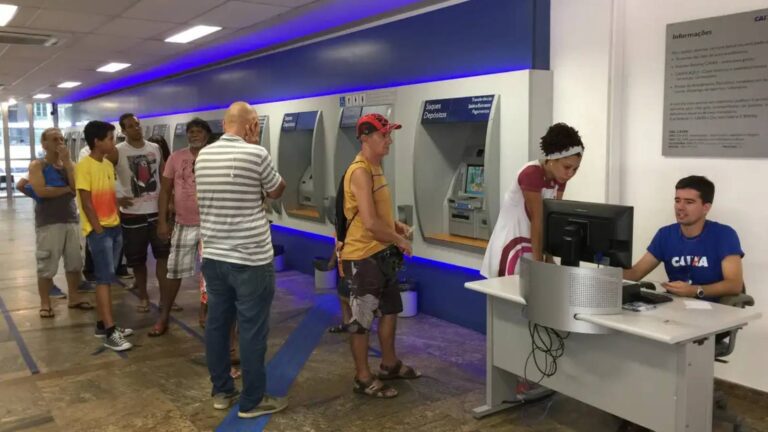 agencias-bancarias-reabrem-nesta-quarta-feira-a-partir-do-meio-dia-boletos-que-venceram-no-carnaval-podem-ser-pagos-hoje-sem-acreacimo-foto-cristina-indio-do-brasil-abr-tvt-news